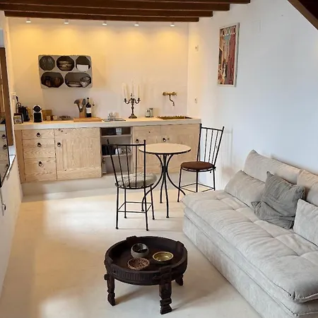 Casa Bashir